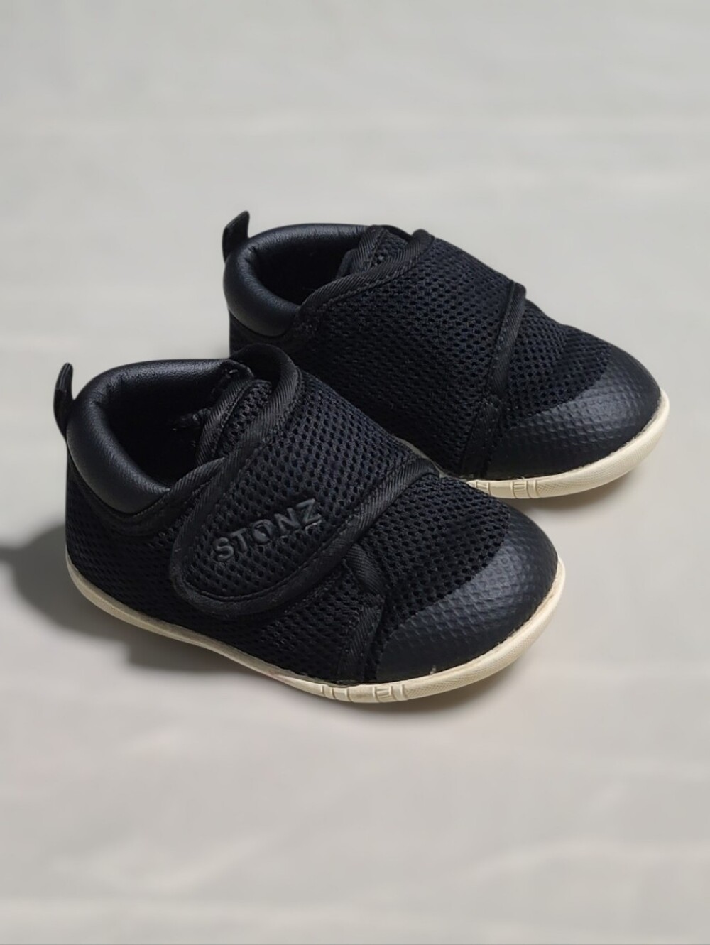 Stonz Cruiser Black Lightweight Toddler Walking Shoes Size 18-24 Months US 6